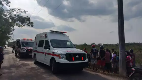 Ambas personas fueron trasladadas al hospital por las posibles fracturas en el cuerpo Ambas personas fueron trasladadas al hospital por las posibles fracturas en el cuerpo