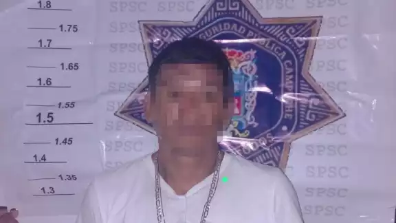El hombre arrastraba una motocicleta en la avenida Periférica Norte de Ciudad del Carmen El hombre arrastraba una motocicleta en la avenida Periférica Norte de Ciudad del Carmen