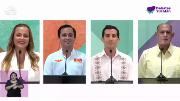 Los cuatro candidatos expresaron sus propuestas Los cuatro candidatos expresaron sus propuestas