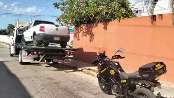 El vehículo involucrado en el presunto intento de secuestro fue asegurado El vehículo involucrado en el presunto intento de secuestro fue asegurado