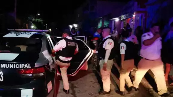 Los vecinos de la zona ayudaron con la detención de ambas personas Los vecinos de la zona ayudaron con la detención de ambas personas