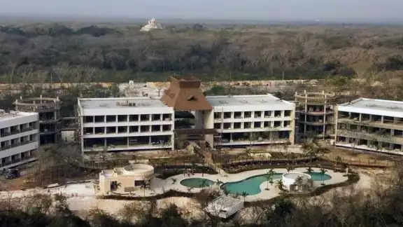 La Sedena está al frente de esta monumental tarea de construcción La Sedena está al frente de esta monumental tarea de construcción