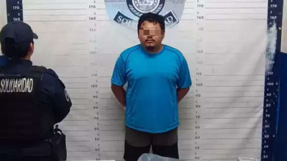 El detenido fue asegurado con 15 envoltorios con posible marihuana El detenido fue asegurado con 15 envoltorios con posible marihuana