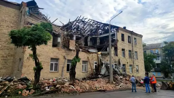 Rusia atacó el pueblo ucraniano de Járkov y dejó al menos 51 muertos