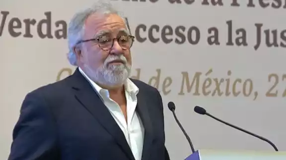 Alejandro Encinas Rodríguez, presidente de la Comisión para la Verdad y el Acceso a la Justicia del caso Ayotzinapa Alejandro Encinas Rodríguez, presidente de la Comisión para la Verdad y el Acceso a la Justicia del caso Ayotzinapa
