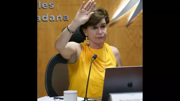Busca Morena la destitución de Mireya Gally Jordá, presidenta del Instituto electoral ce Morelos, luego de ser descubierta junto a Jorge Messeguer, asesor de Lucy Meza, candidata del PRIAN Busca Morena la destitución de Mireya Gally Jordá, presidenta del Instituto electoral ce Morelos, luego de ser descubierta junto a Jorge Messeguer, asesor de Lucy Meza, candidata del PRIAN