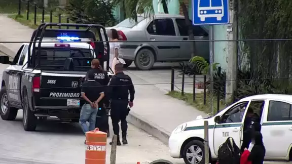 El taxista fue localizado a bordo de su unidad El taxista fue localizado a bordo de su unidad