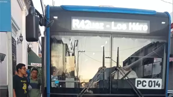 Se realiza un operativo de transporte garantizado en Los Héroes y Chichí Suarez