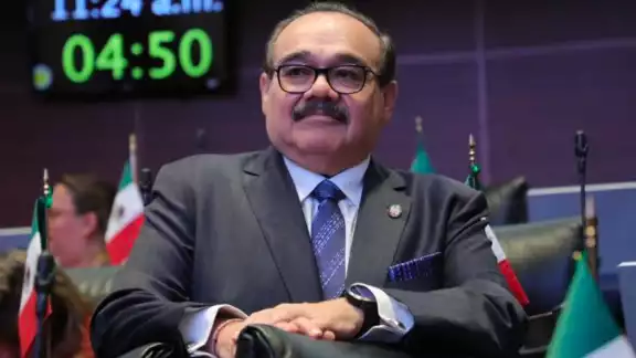 Mario Delgado le dio la bienvenida al Senador Mario Delgado le dio la bienvenida al Senador