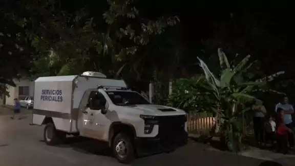 Los vecinos alertaron a la policía por los olores que salían de su casa