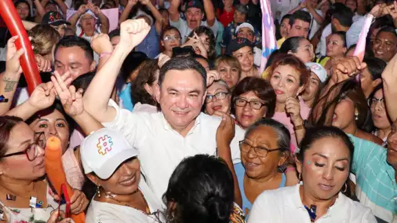 Liborio Vidal Aguilar encabezó una asamblea ciudadana en Valladolid y Chemax Liborio Vidal Aguilar encabezó una asamblea ciudadana en Valladolid y Chemax