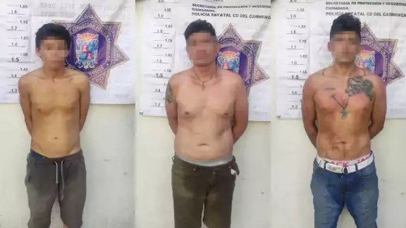 Los tres hombres amenazaron con un cuchillo a la empleada de la farmacia para asaltarla Los tres hombres amenazaron con un cuchillo a la empleada de la farmacia para asaltarla