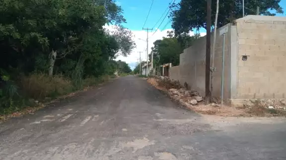 Según se rehabilitó la calle 22-C y calle sin número, entre las calles 22-C y 22-B del barrio La Fátima, en Calkiní Según se rehabilitó la calle 22-C y calle sin número, entre las calles 22-C y 22-B del barrio La Fátima, en Calkiní