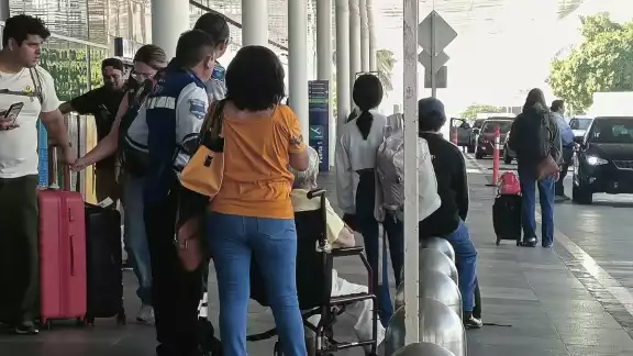 La mujer de 83 años se sintió indispuesta y de pronto se desvaneció. La mujer de 83 años se sintió indispuesta y de pronto se desvaneció.