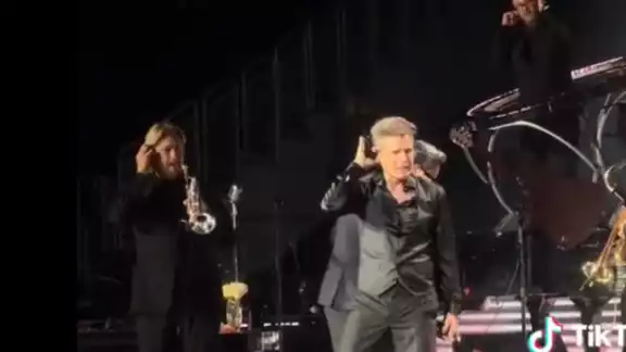 Luis Miguel y sus músicos se lastiman el oído en pleno show. Foto: Especial