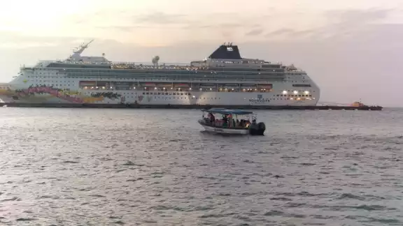 El próximo miércoles 3 de abril y el jueves 4, serán los días con mayor actividad, con la presencia de seis hoteles flotantes atracarán que en Cozumel