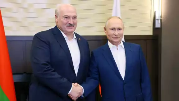 El presidente bielorruso Alexander Lukashenko cree que podría ser una buena idea trabajar juntos su país, Rusia y Corea del Norte El presidente bielorruso Alexander Lukashenko cree que podría ser una buena idea trabajar juntos su país, Rusia y Corea del Norte