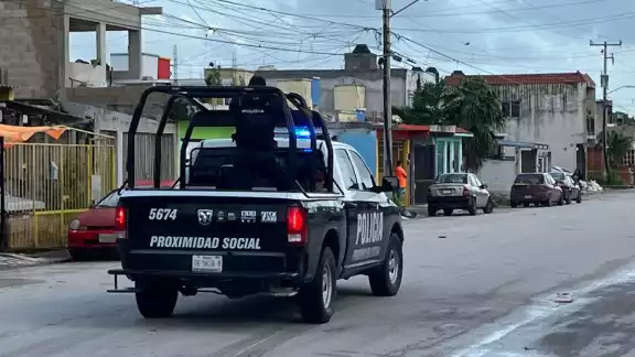 La mujer logró esconderse en una tienda de su agresor en Cancún La mujer logró esconderse en una tienda de su agresor en Cancún