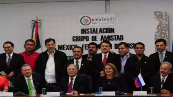 El demócrata indicó  que si eligen apoyar la tiranía “no se les debe permitir el privilegio de ingresar, viajar o invertir en Estados Unidos