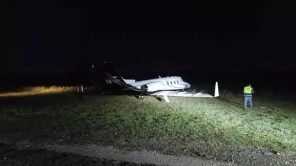Los tripulantes del jet resultaron ilesos en el accidente Los tripulantes del jet resultaron ilesos en el accidente