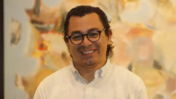Edwin Farfán es el principal promotor de este proyecto de regalar cenas navideñas