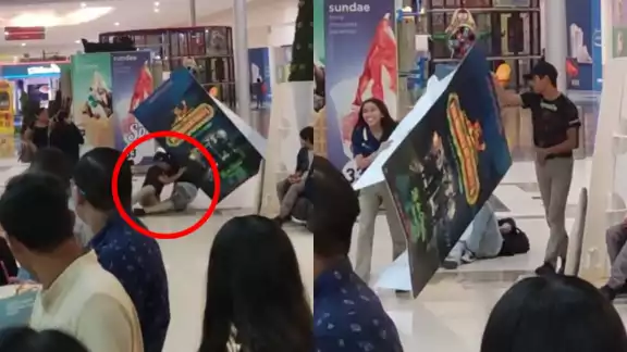 El empleado de Cinépolis evitó que el joven se robara el póster en una plaza de Mérida