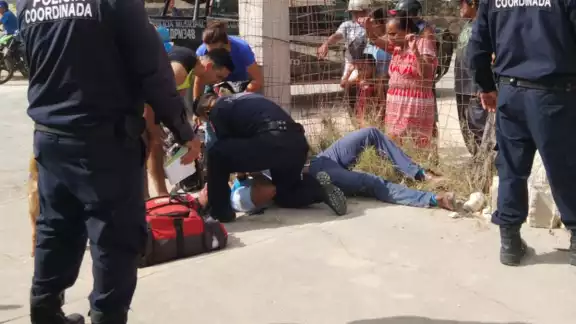 Minutos después arribó la Policía Municipal para tomar conocimiento de lo sucedido Minutos después arribó la Policía Municipal para tomar conocimiento de lo sucedido