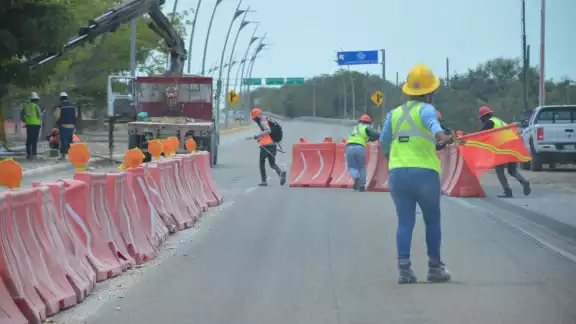 El Tren Ligero contará con dos vagones de 100 personas cada uno El Tren Ligero contará con dos vagones de 100 personas cada uno