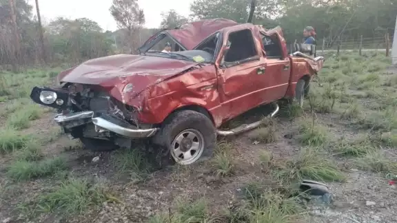 Un joven de 20 años se encontraba con el conductor y terminó con lesiones Un joven de 20 años se encontraba con el conductor y terminó con lesiones