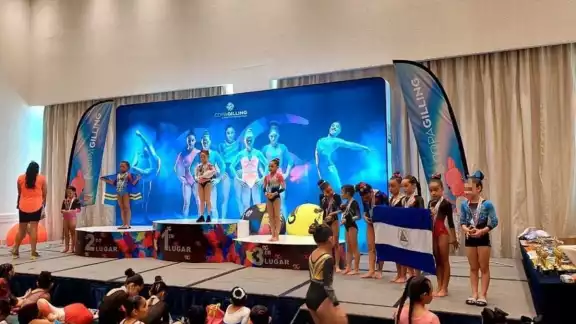 El evento se lleva a cabo en el Hotel Iberostar en Cancún El evento se lleva a cabo en el Hotel Iberostar en Cancún