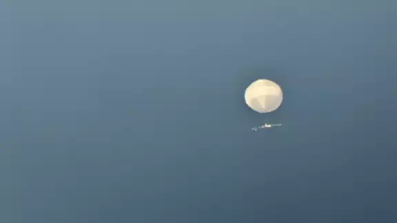 Este segundo globo chino estaría sobrevolando varios países de Latinoamérica Este segundo globo chino estaría sobrevolando varios países de Latinoamérica