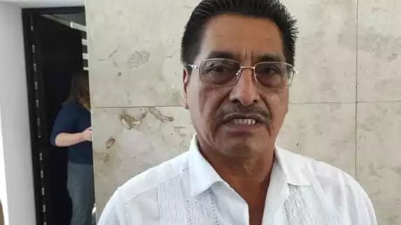 El director fue acusado de violar el Contrato Colectivo de Trabajo El director fue acusado de violar el Contrato Colectivo de Trabajo