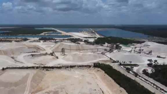 Se ha planteado nuevamente la posibilidad de adquirir las 2 mil 400 hectáreas que la empresa posee en el Caribe Mexicano Se ha planteado nuevamente la posibilidad de adquirir las 2 mil 400 hectáreas que la empresa posee en el Caribe Mexicano