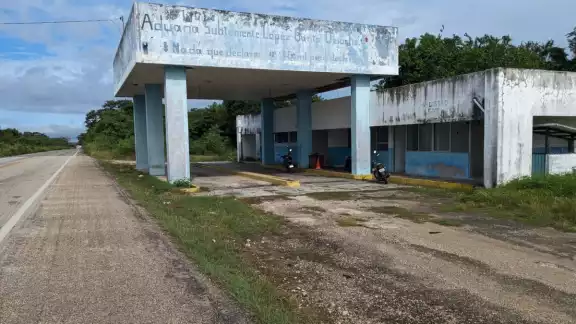 El hombre fue detenido en un retén policial ubicado en la Alcaldía de Dziuché, en José María Morelos, Quintana Roo. El hombre fue detenido en un retén policial ubicado en la Alcaldía de Dziuché, en José María Morelos, Quintana Roo.