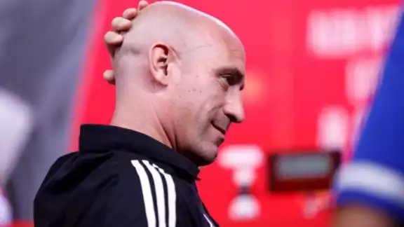 La Audiencia Nacional española propuso abrir juicio al expresidente de la RFEF, Luis Rubiales, por el beso no consentido a Jenni Hermoso