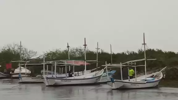 Por cada día sin ir a la pesca están perdiendo alrededor de mil pesos en brazas cercanas Por cada día sin ir a la pesca están perdiendo alrededor de mil pesos en brazas cercanas