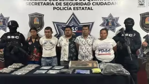 Los cinco detenidos fueron trasladados a la Fiscalía Especializada en Combate al Narcomenudeo Los cinco detenidos fueron trasladados a la Fiscalía Especializada en Combate al Narcomenudeo