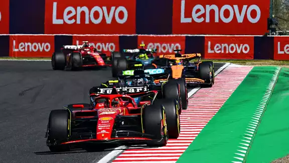Red Bull y Ferrari lideran el Campeonato de Constructores
Red Bull y Ferrari lideran el Campeonato de Constructores