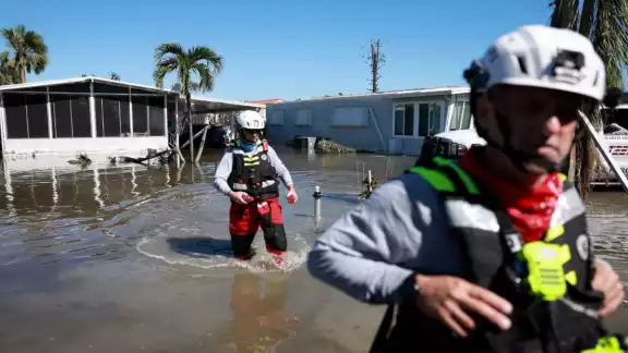 Más de 70 mil personas siguen sin energía en Florida tras el embate de Ian