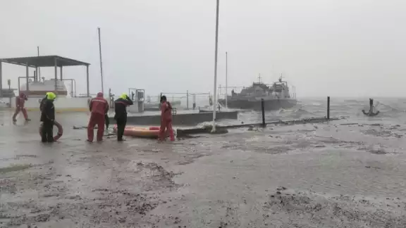 Se habilitaron 37 refugios temporales con la capacidad de albergar a 12 mil 700 personas, Se habilitaron 37 refugios temporales con la capacidad de albergar a 12 mil 700 personas,