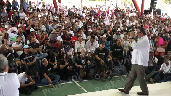 El aspirante recalcó que se debe reformar el Poder Judicial y resaltó que será en otra etapa cuando se vea a fondo ese tema con las Cámaras El aspirante recalcó que se debe reformar el Poder Judicial y resaltó que será en otra etapa cuando se vea a fondo ese tema con las Cámaras