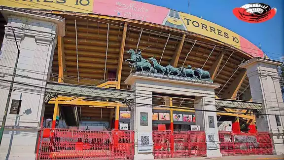 El evento inicia a las 16:30 horas