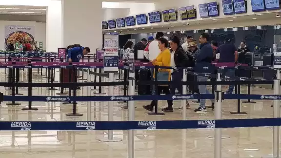 El más adelantado fue el 199 de Volaris que aterrizó a las 08:41 horas, en vez de las 10:11 horas