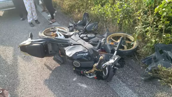 Los hechos se registraron en el kilómetro 204 + 00 de la carretera federal 184, Muna – Felipe Carrillo Puerto, tramo Carillo Puerto – Chunhuas, cuando un vehículo se había quedado sin combustible Los hechos se registraron en el kilómetro 204 + 00 de la carretera federal 184, Muna – Felipe Carrillo Puerto, tramo Carillo Puerto – Chunhuas, cuando un vehículo se había quedado sin combustible