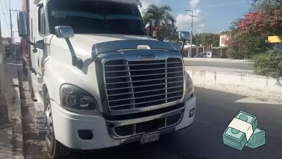 El conductor del tráiler no pudo acreditar el origen de los 500 mil pesos El conductor del tráiler no pudo acreditar el origen de los 500 mil pesos