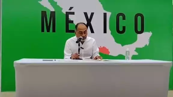 Hctor Astudillo, ex gobernador de Guererro, anunció este miércoles su renuncia al PRI, tras 40 años de militancia Hctor Astudillo, ex gobernador de Guererro, anunció este miércoles su renuncia al PRI, tras 40 años de militancia