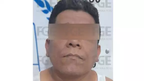 El hombre chantajeó a la joven para grabar un video sexual El hombre chantajeó a la joven para grabar un video sexual