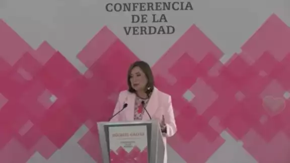 Este lunes arrancaron las "mañaneras de la verdad" de Xóchitl Gálvez en donde sólo se permiten 6 preguntas a los periodistas Este lunes arrancaron las "mañaneras de la verdad" de Xóchitl Gálvez en donde sólo se permiten 6 preguntas a los periodistas