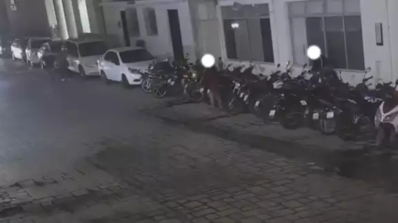 Proceden a detenerlos y abordarlos en una unidad