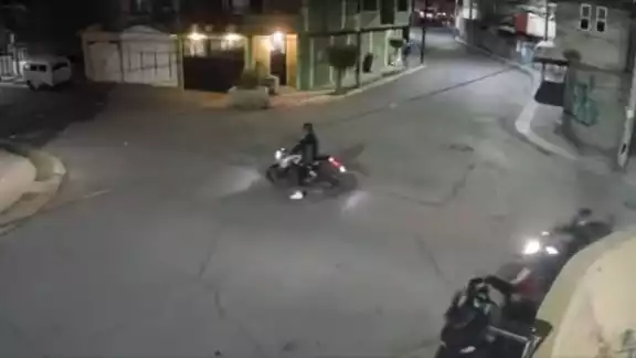 Ladrones asaltan con lujo de violencia a un adulto mayor en Tultepec, EdoMex Ladrones asaltan con lujo de violencia a un adulto mayor en Tultepec, EdoMex